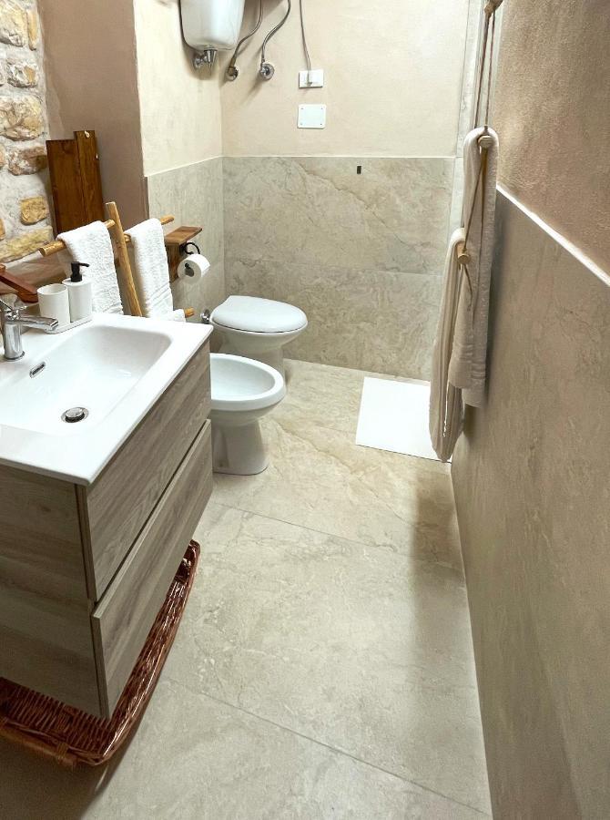 Monolocale Centro Storico Διαμέρισμα Γκούμπιο Εξωτερικό φωτογραφία