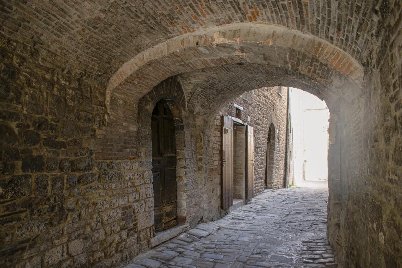 Monolocale Centro Storico Διαμέρισμα Γκούμπιο Εξωτερικό φωτογραφία